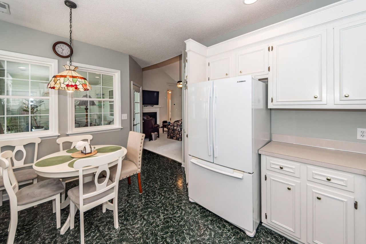 120 Innisbrook Bend Photo 16