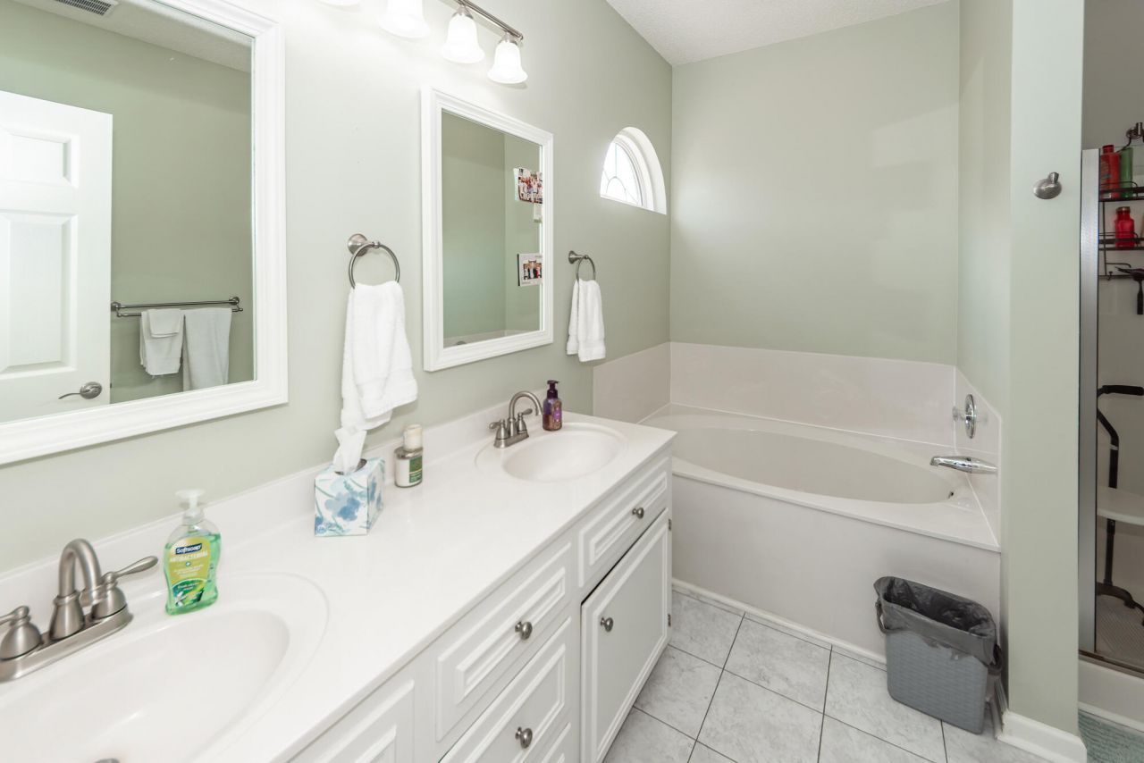 120 Innisbrook Bend Photo 28