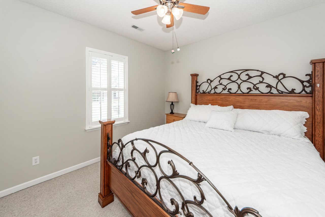 120 Innisbrook Bend Photo 36