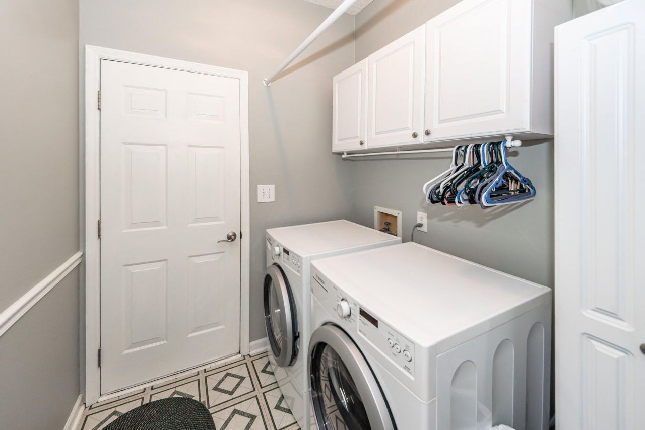 120 Innisbrook Bend Photo 39