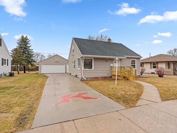 344 S KARLYN STREET, Kimberly, WI 54136