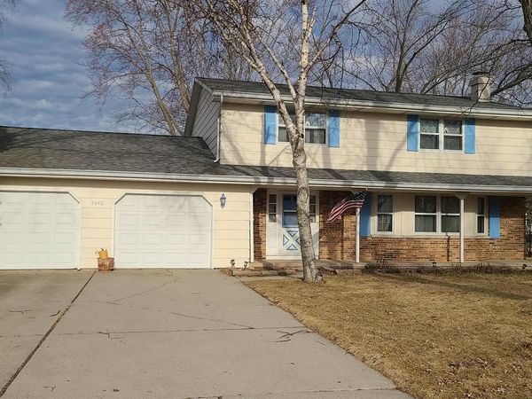 3642 GLENBROOKE LANE, Green Bay, WI 54301