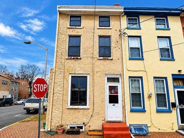46 E UNION STREET, BURLINGTON, NJ 08016