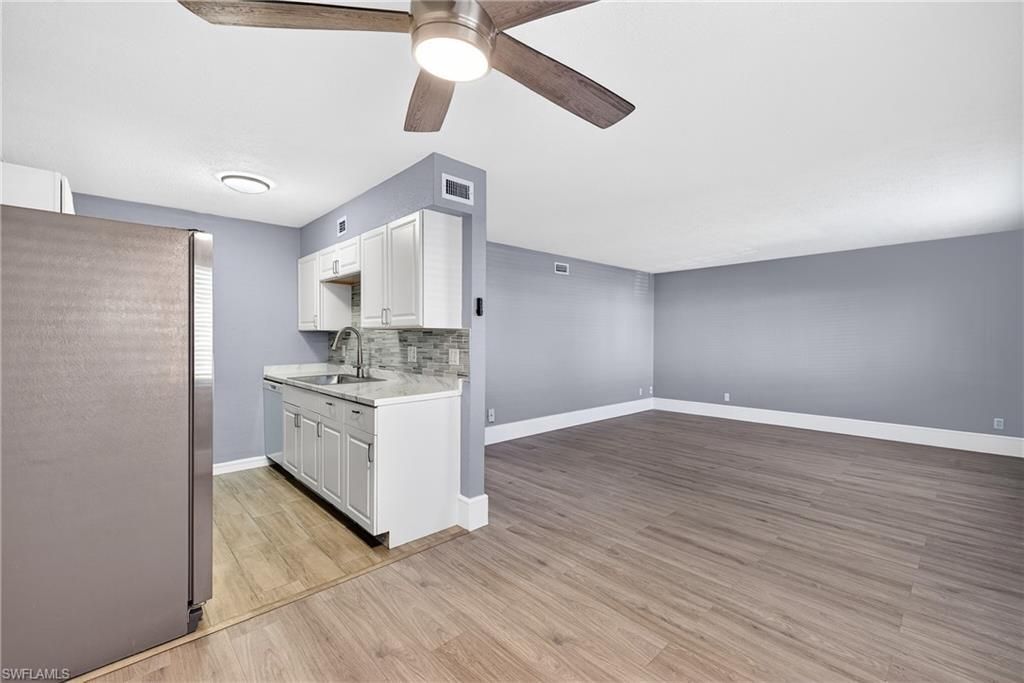 4617 Bayshore Dr , Unit H4, Naples, FL 34112 Photo