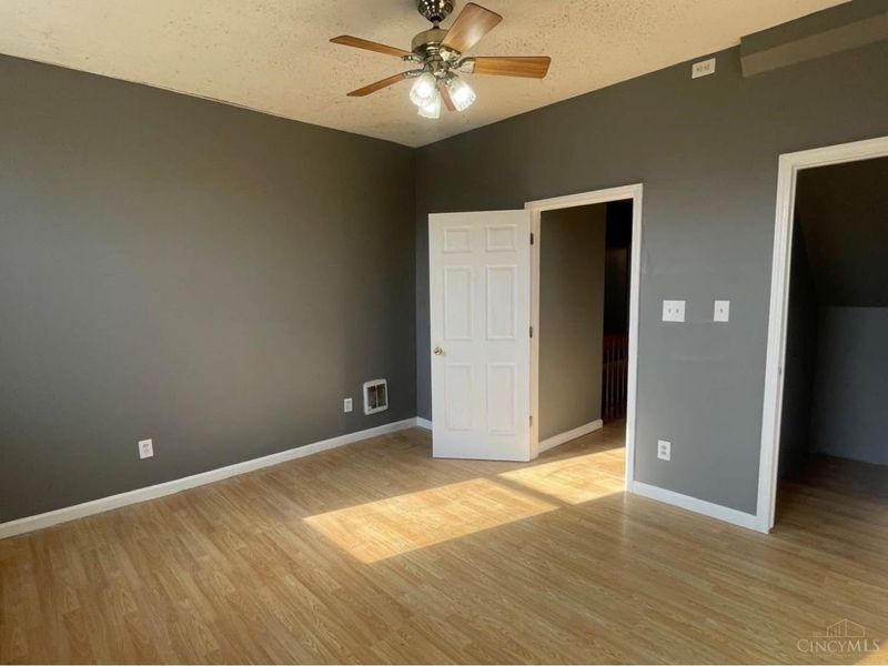 2457 Everglade Place, Cincinnati, OH 45214 Photo 11