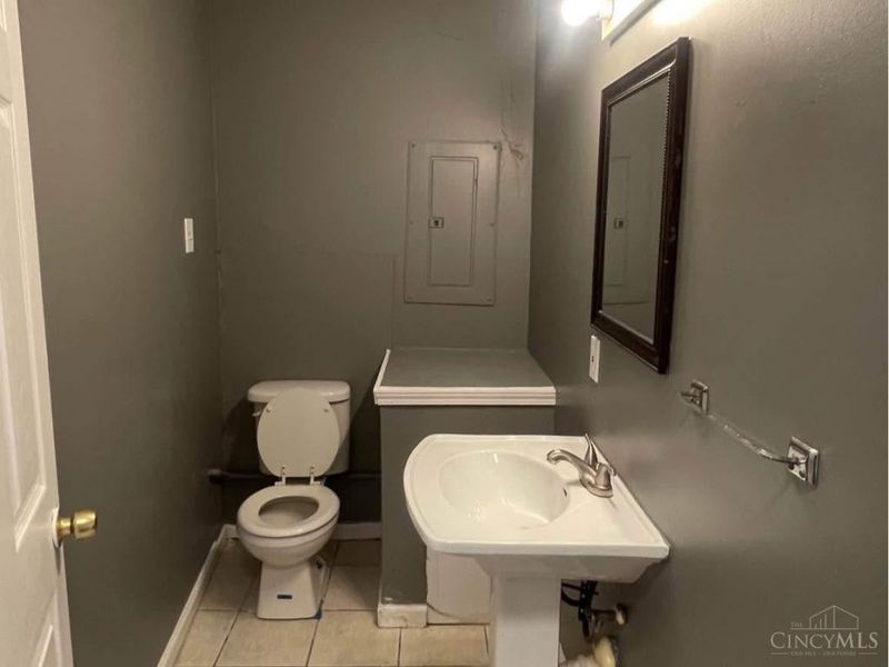 2457 Everglade Place, Cincinnati, OH 45214 Photo 8