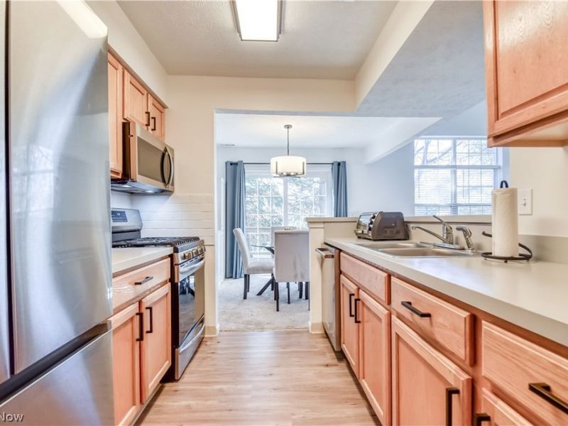 8712 Elmdale Trce, Macedonia, OH 44056 Photo 19