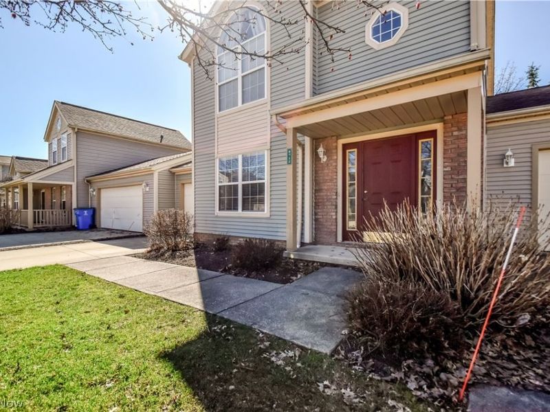 8712 Elmdale Trce, Macedonia, OH 44056 Photo 2