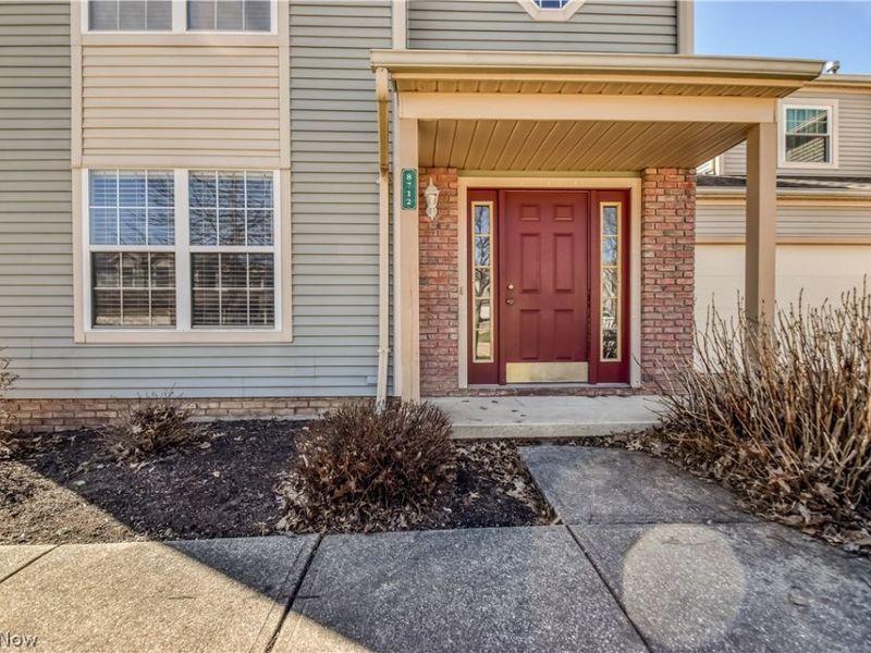 8712 Elmdale Trce, Macedonia, OH 44056 Photo 3