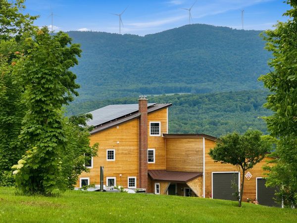 1090 Center Road, Unit #1, Albany, VT 05820