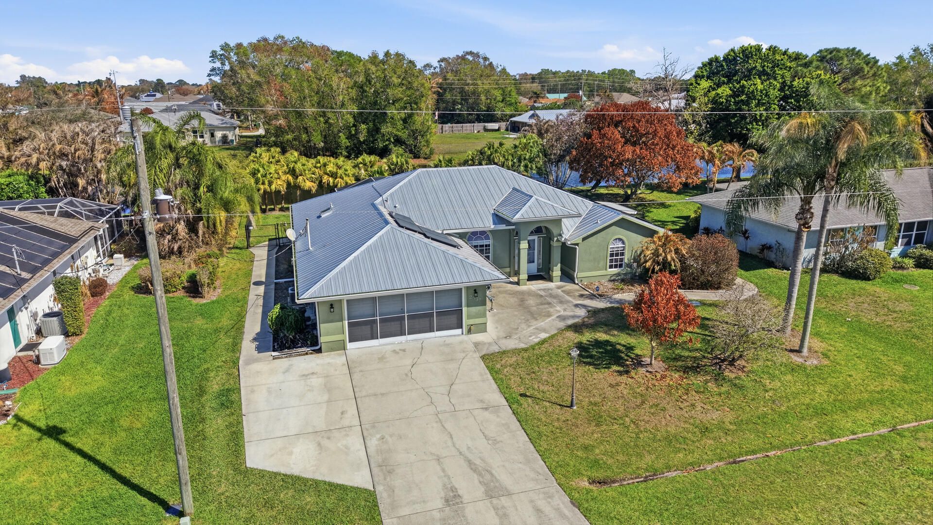 2537 SE Hallahan St, Port Saint Lucie, FL 34952 Photo