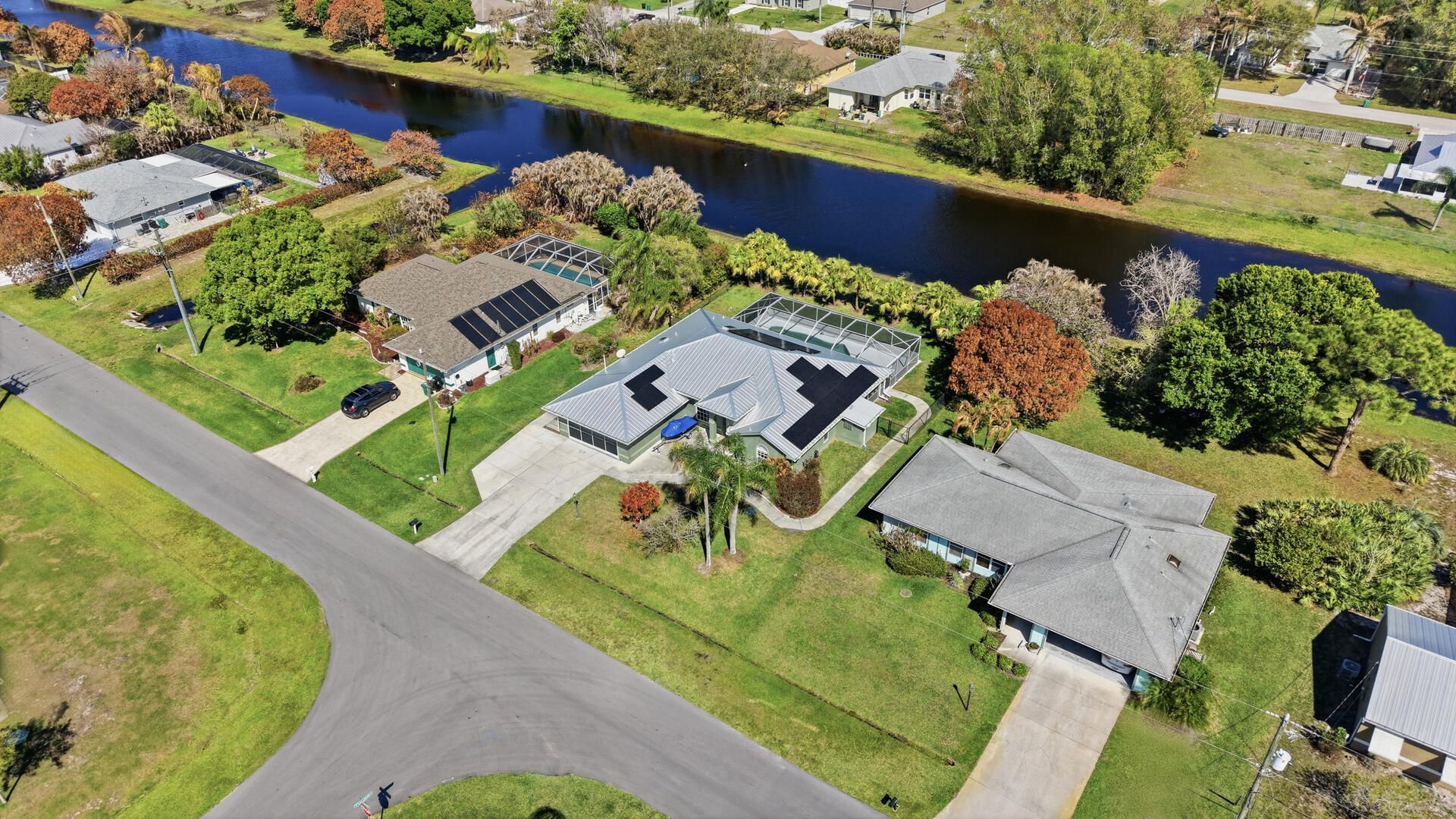 2537 SE Hallahan St, Port Saint Lucie, FL 34952 Photo