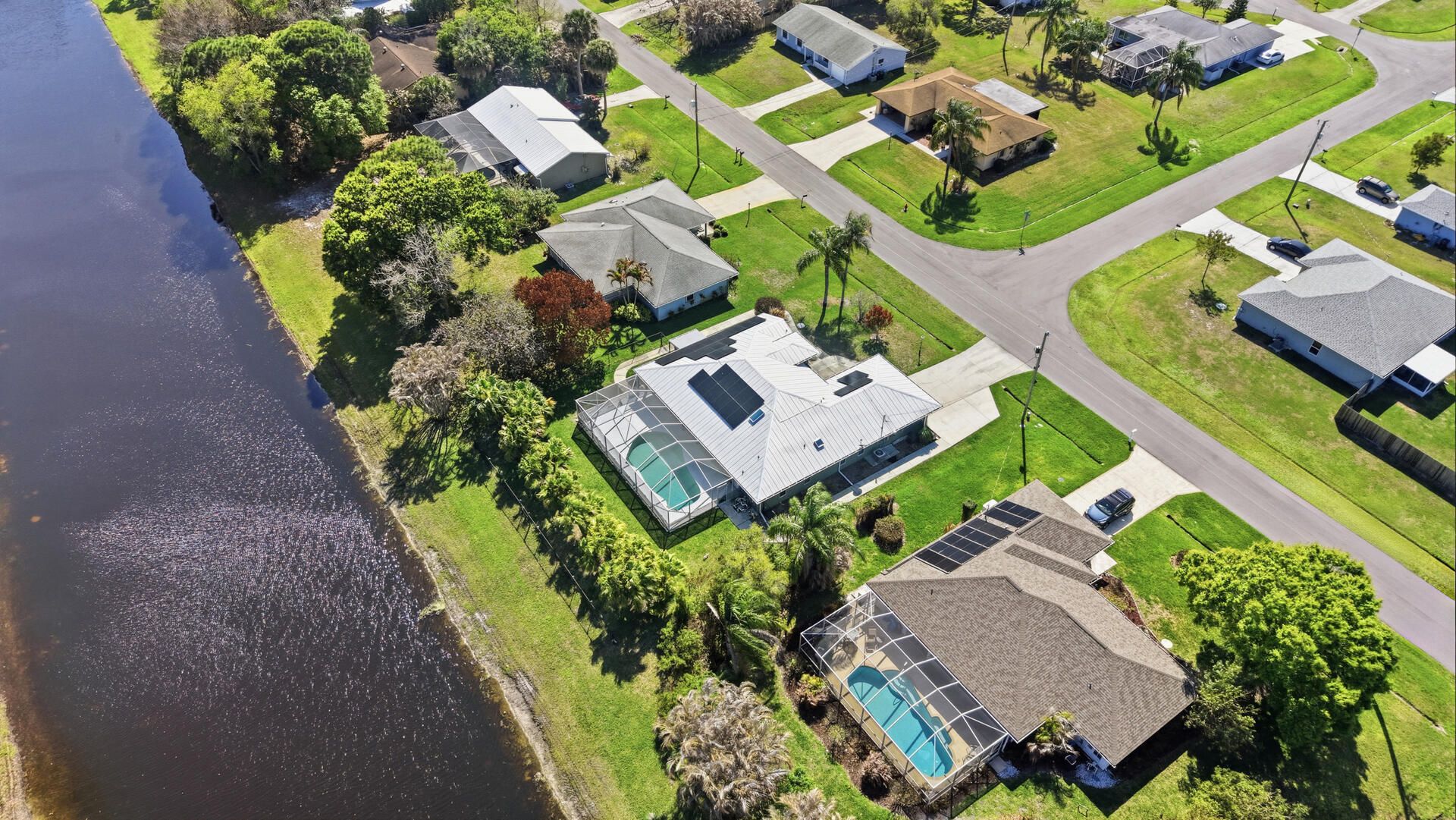 2537 SE Hallahan St, Port Saint Lucie, FL 34952 Photo