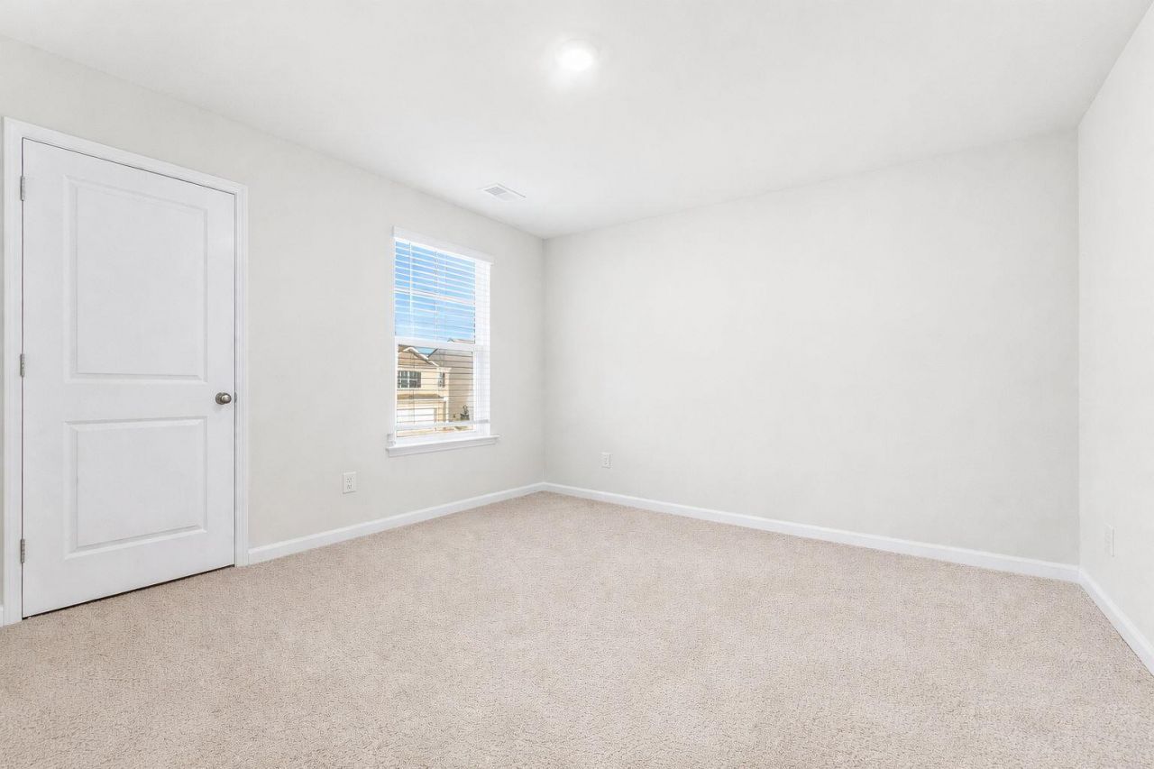 119 Green Passage Lane Photo 25