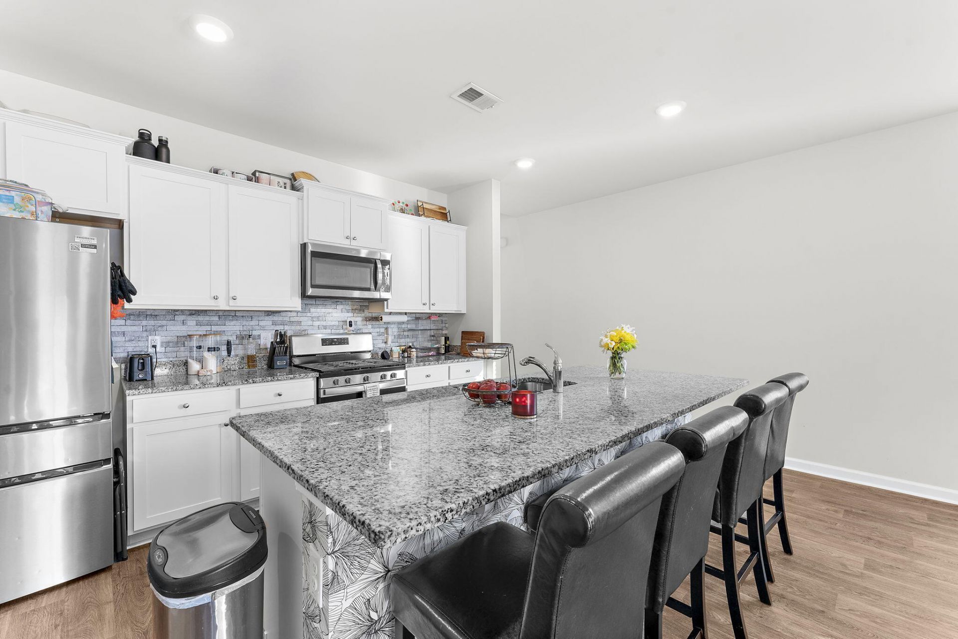 119 Green Passage Lane Photo 9