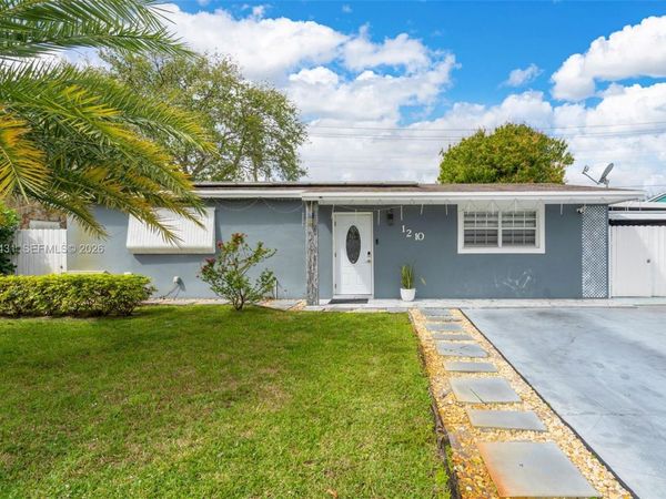 1210 N 71st Ave, Hollywood, FL 33024