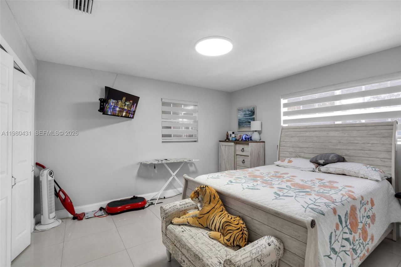 1210 N 71st Ave, Hollywood, FL 33024 Photo