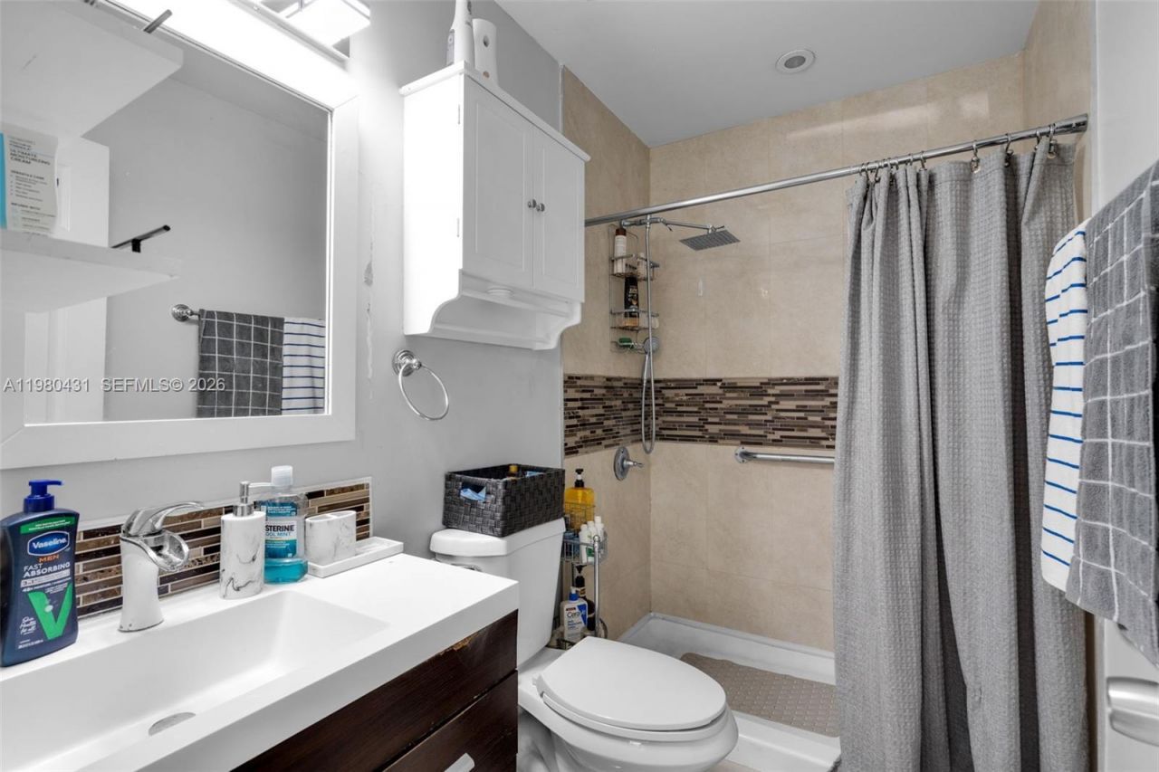 1210 N 71st Ave, Hollywood, FL 33024 Photo