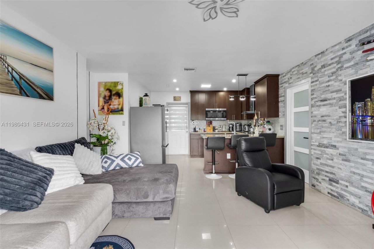 1210 N 71st Ave, Hollywood, FL 33024 Photo