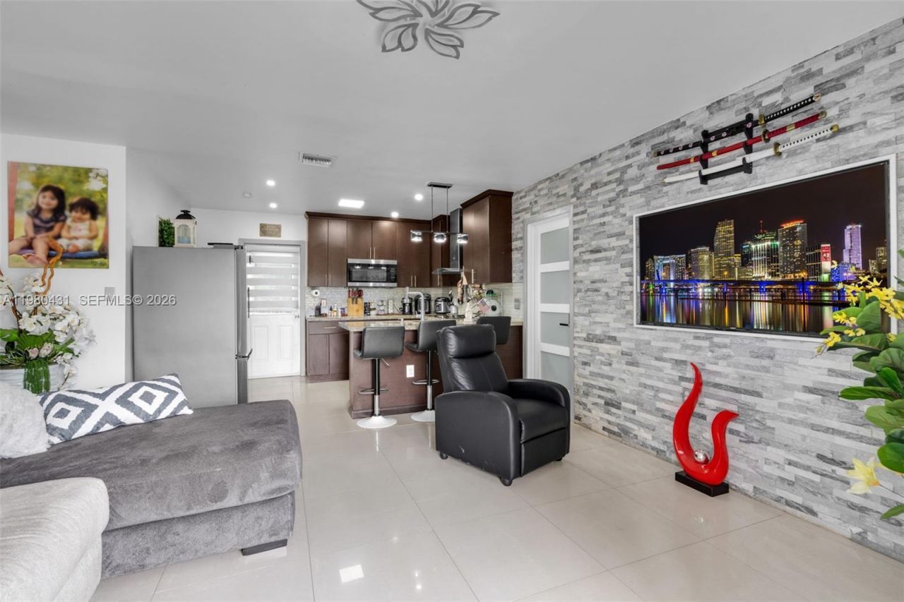 1210 N 71st Ave, Hollywood, FL 33024 Photo