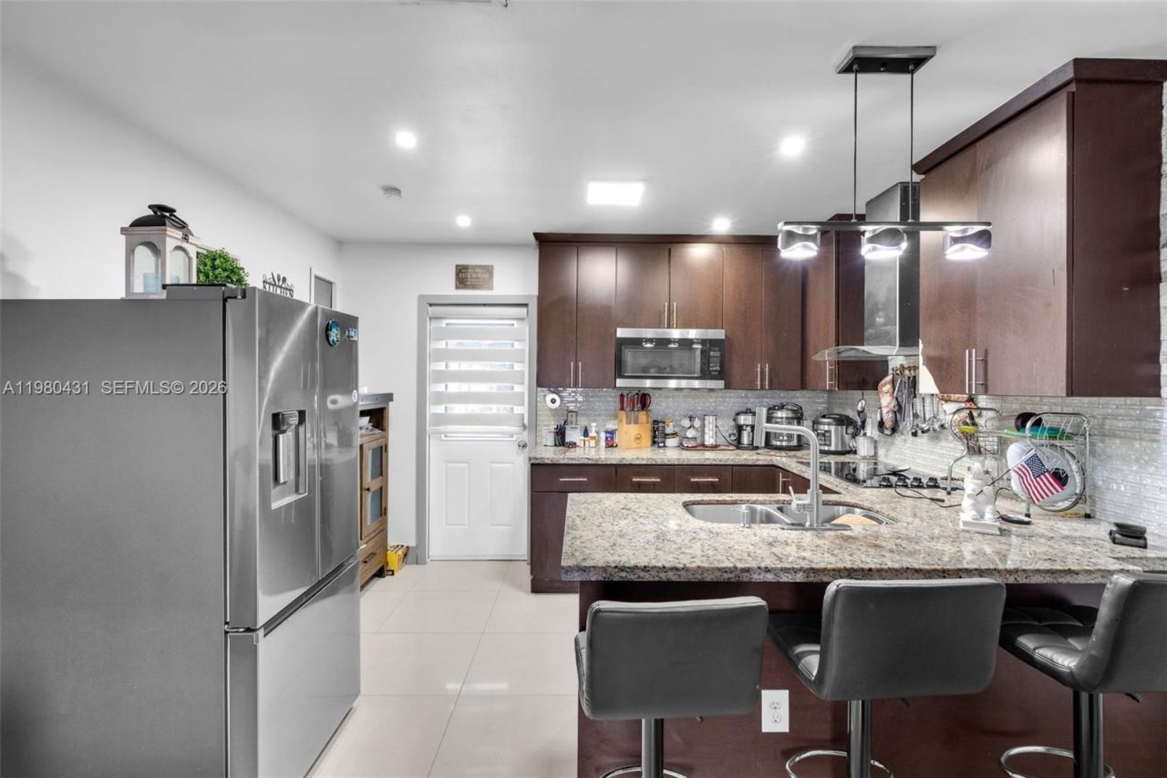 1210 N 71st Ave, Hollywood, FL 33024 Photo