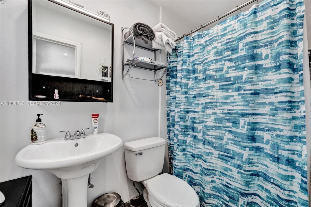 1015 S 14th Ave, Hollywood, FL 33020 Photo