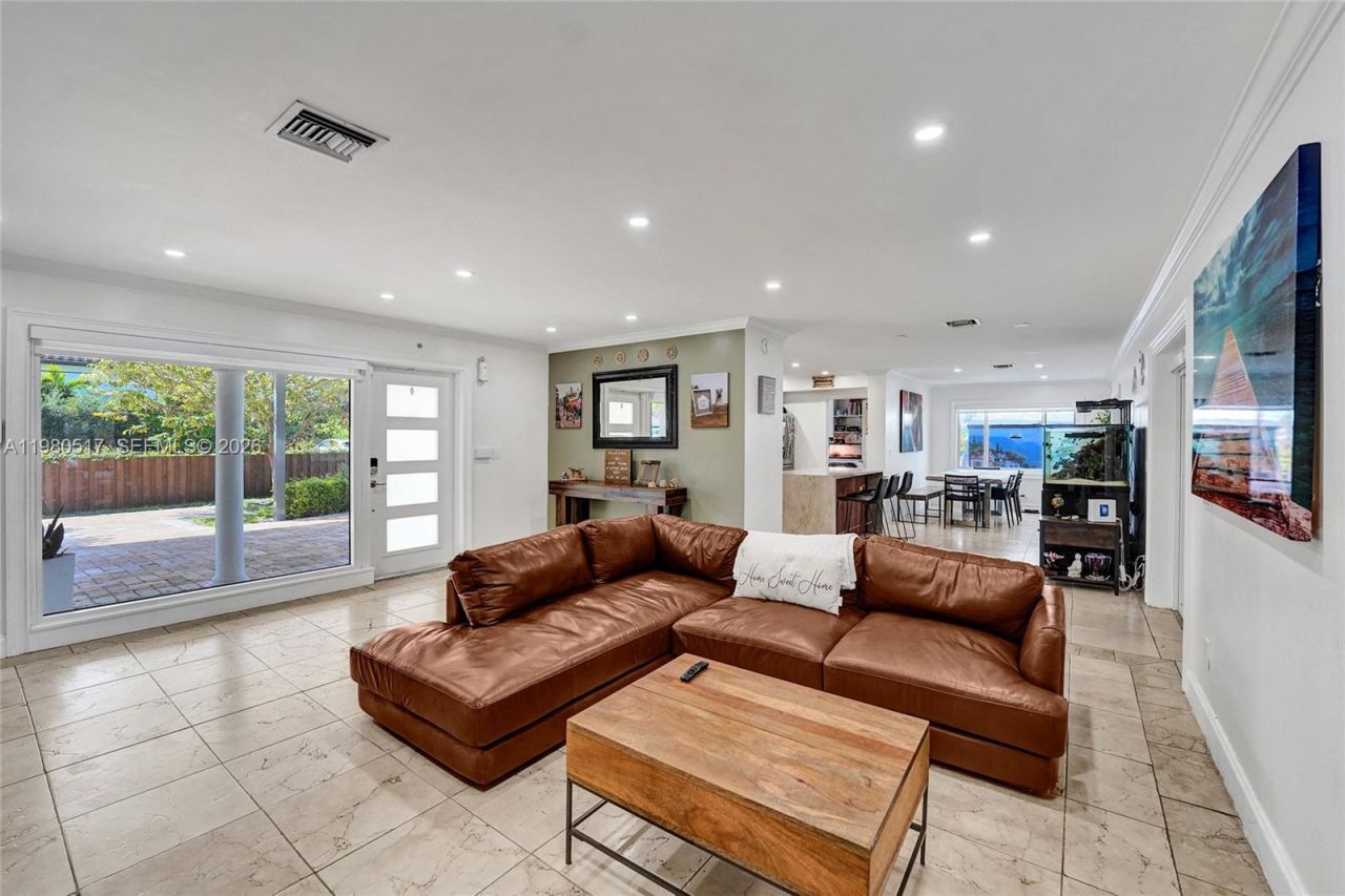 1015 S 14th Ave, Hollywood, FL 33020 Photo