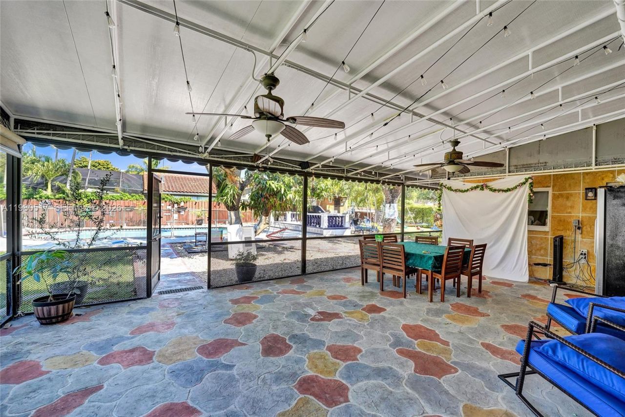 1015 S 14th Ave, Hollywood, FL 33020 Photo