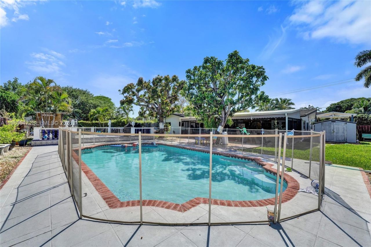 1015 S 14th Ave, Hollywood, FL 33020 Photo