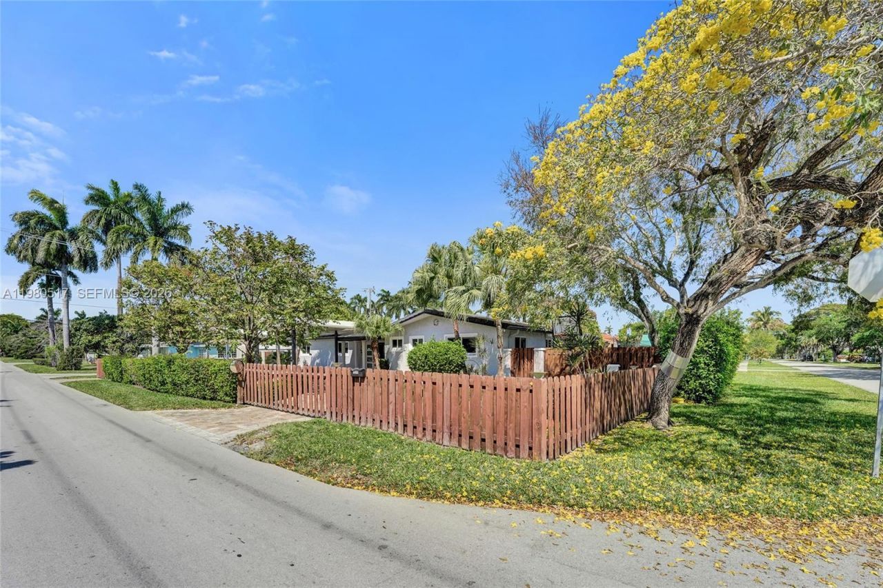 1015 S 14th Ave, Hollywood, FL 33020 Photo