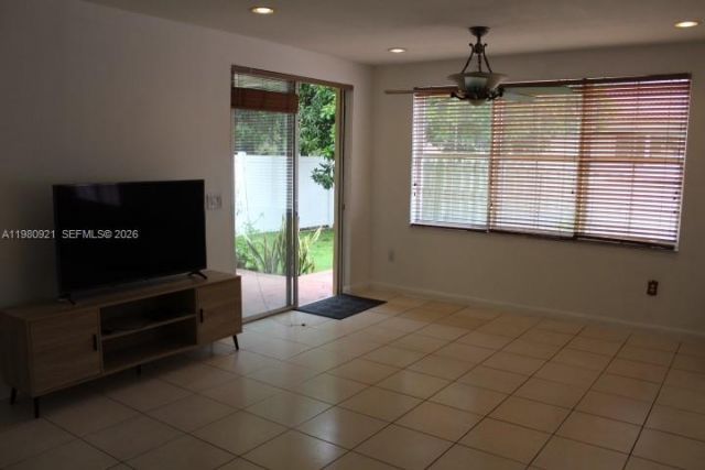 2313 SW 126th Ave, Miramar, FL 33027 Photo