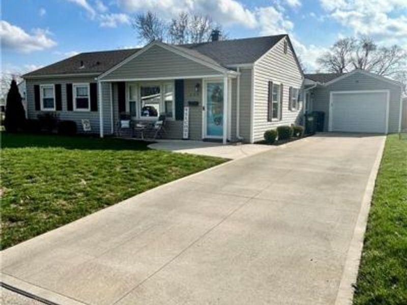 284 N American Boulevard, Vandalia, OH 45377 Photo 3