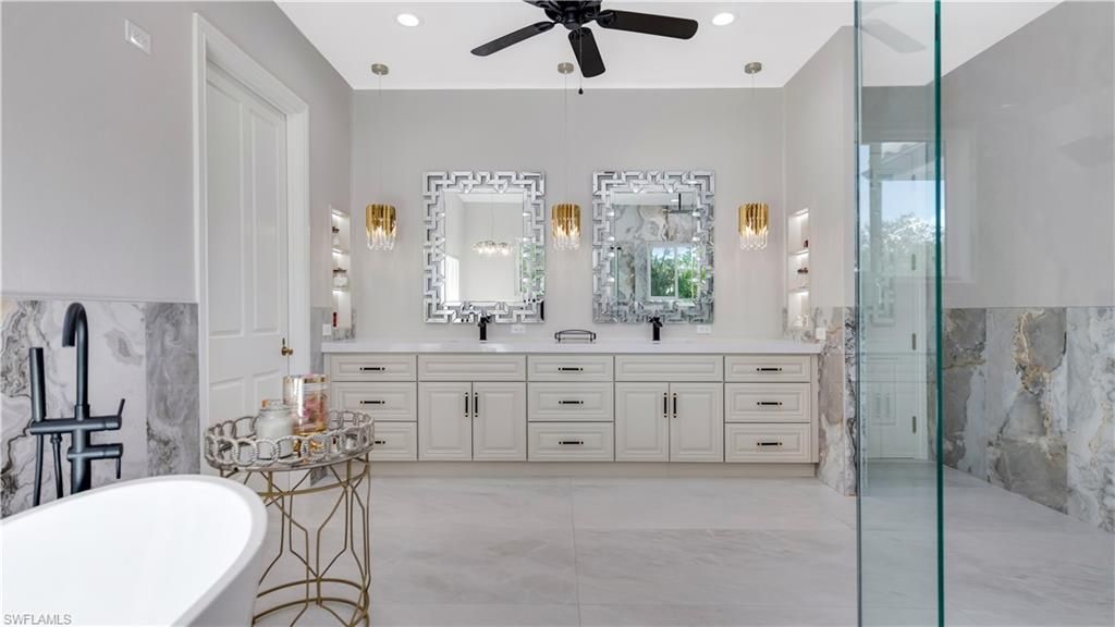 13323 Rosewood Ln, Naples, FL 34119 Photo