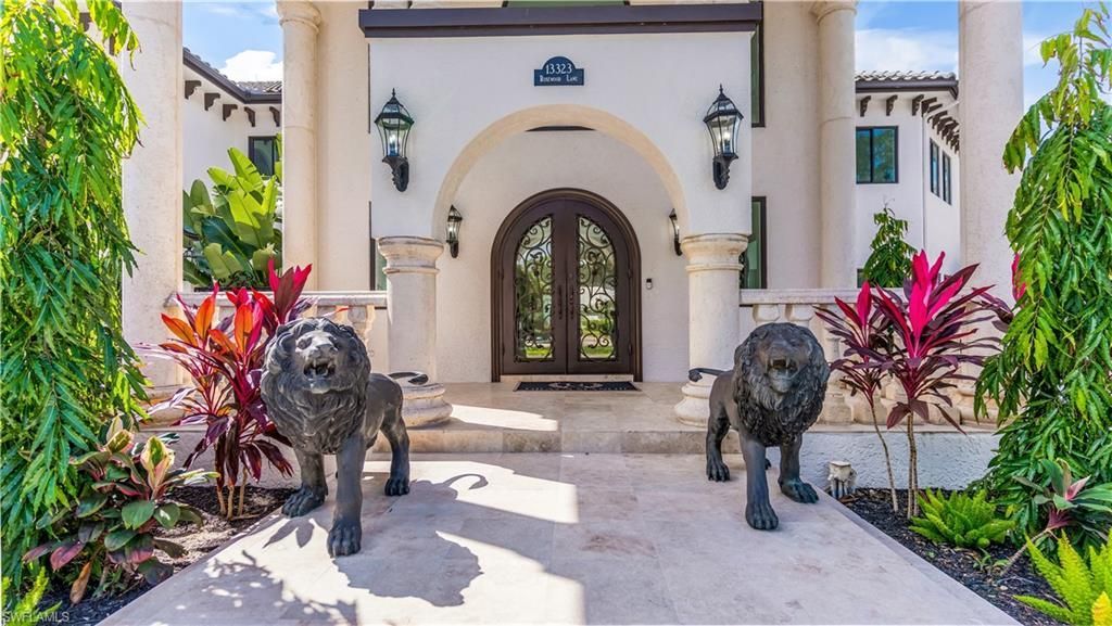 13323 Rosewood Ln, Naples, FL 34119 Photo