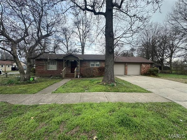 933 Beckwith Avenue , Caruthersville, MO 63830