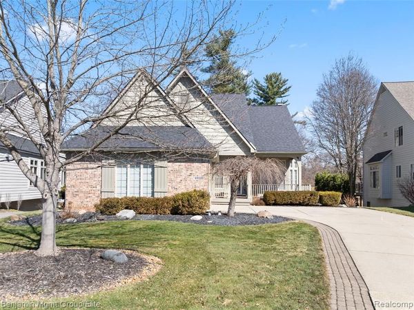 5380 Versailles Avenue, Genoa Twp, MI 48116