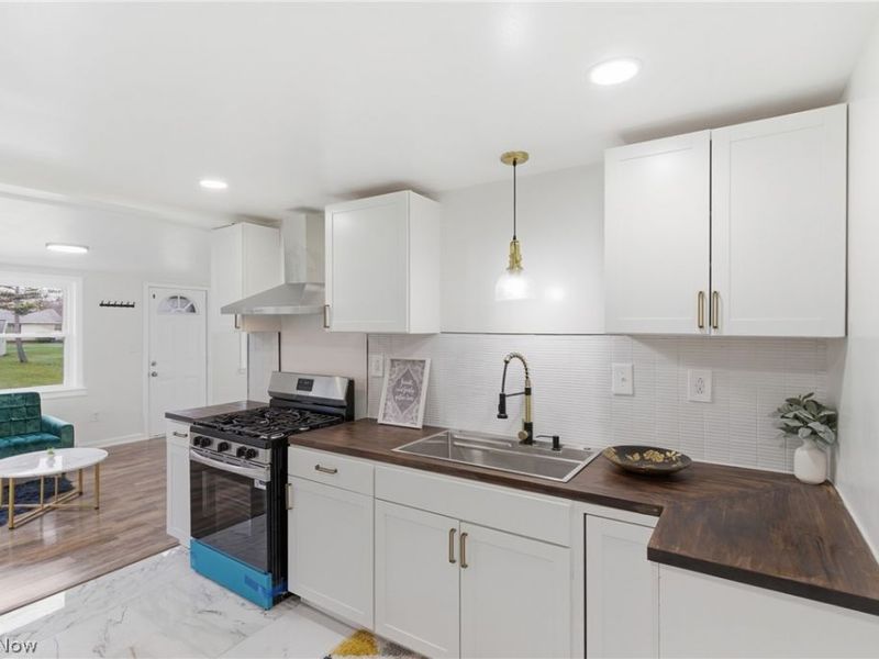 5285 Mardale Avenue, Bedford Heights, OH 44146 Photo 9