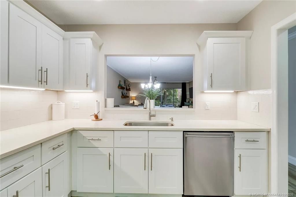 1600 SE Saint Lucie Boulevard, Unit 202, Stuart, FL 34996 Photo