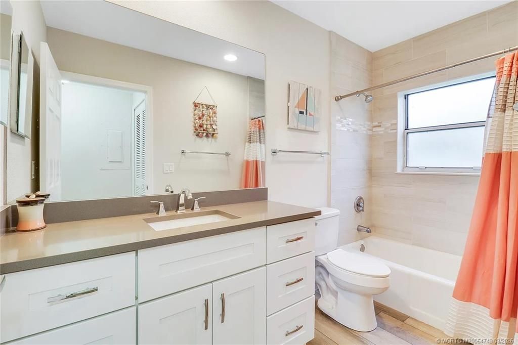 1600 SE Saint Lucie Boulevard, Unit 202, Stuart, FL 34996 Photo