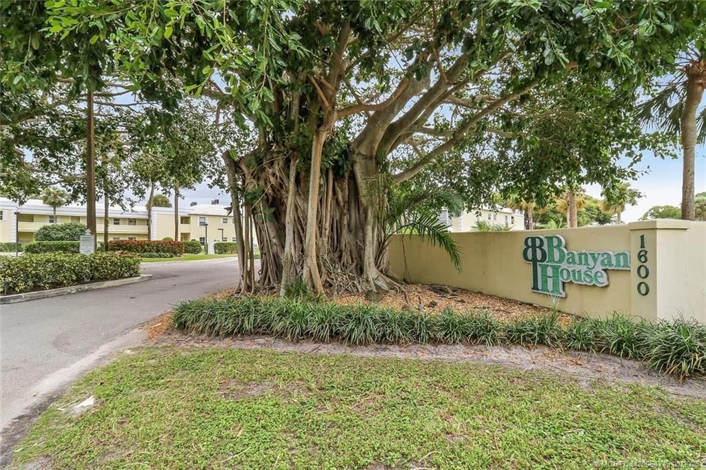 1600 SE Saint Lucie Boulevard, Unit 202, Stuart, FL 34996 Photo
