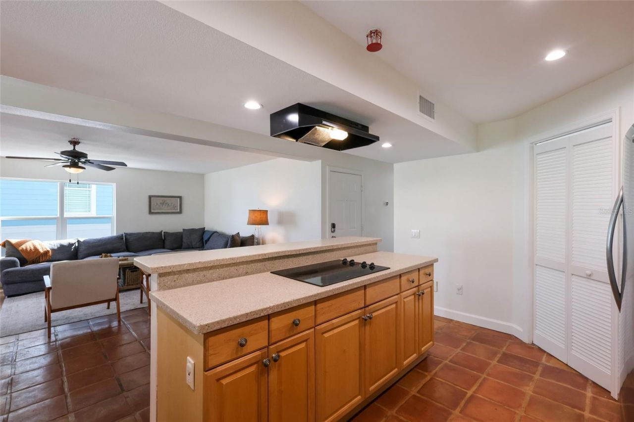 2412 Avenue B, Bradenton Beach, FL 34217 Photo