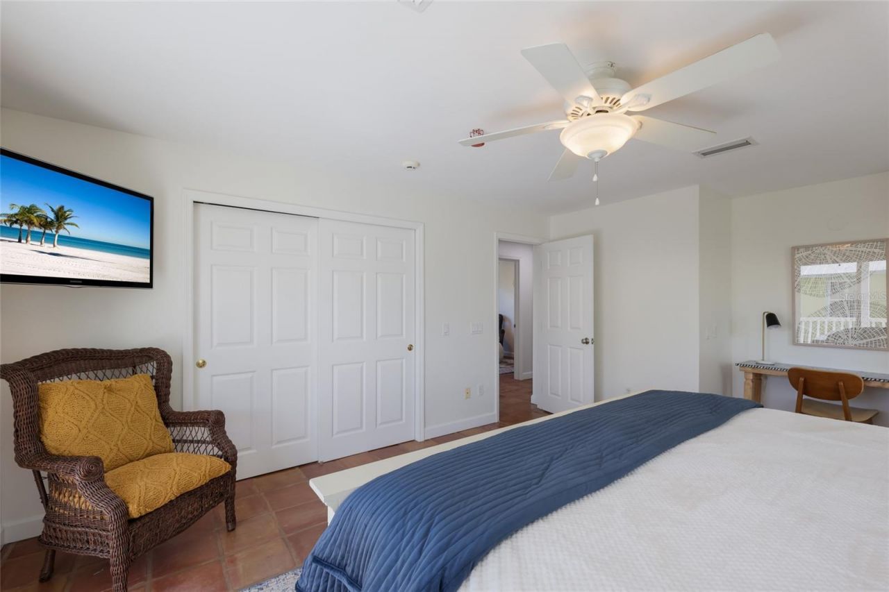 2412 Avenue B, Bradenton Beach, FL 34217 Photo