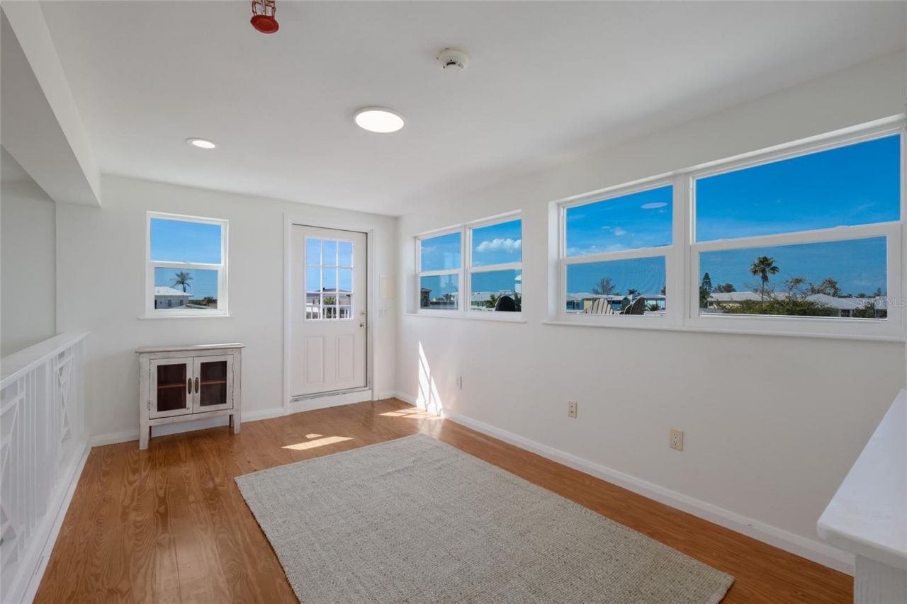 2412 Avenue B, Bradenton Beach, FL 34217 Photo