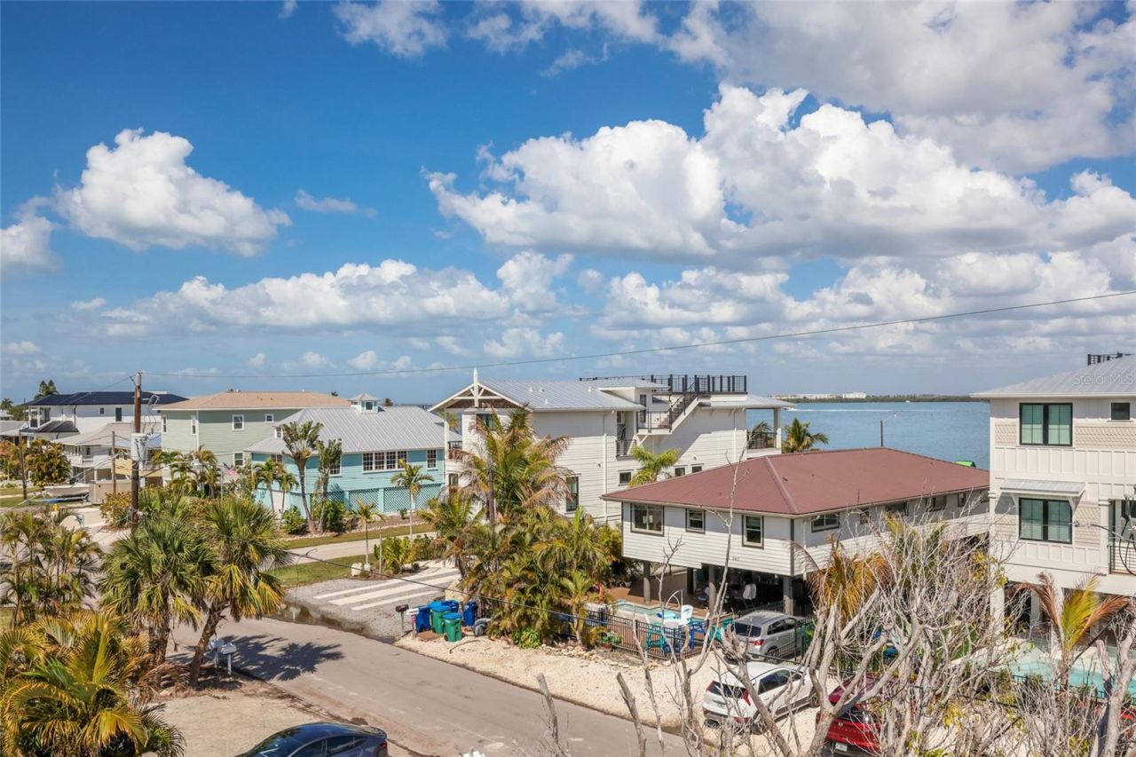 2412 Avenue B, Bradenton Beach, FL 34217 Photo