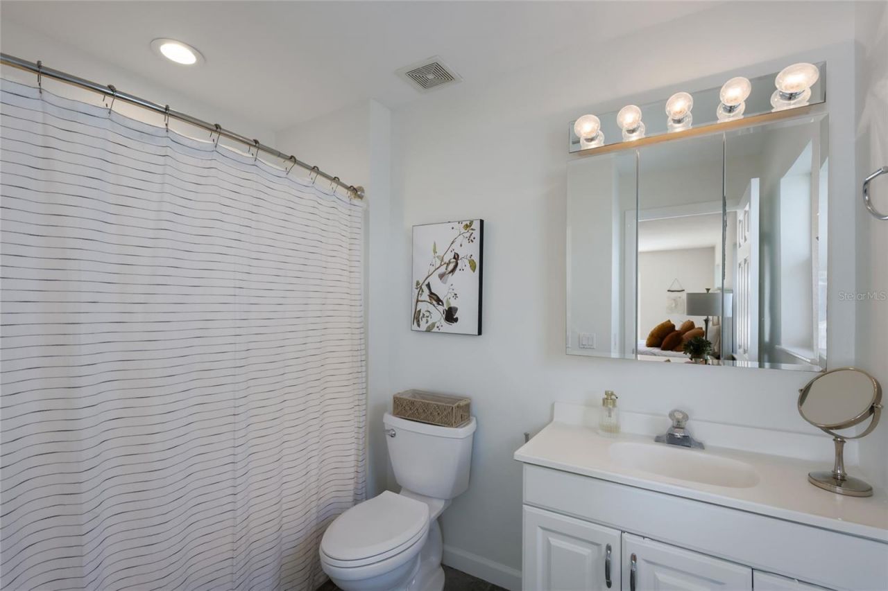 2412 Avenue B, Bradenton Beach, FL 34217 Photo