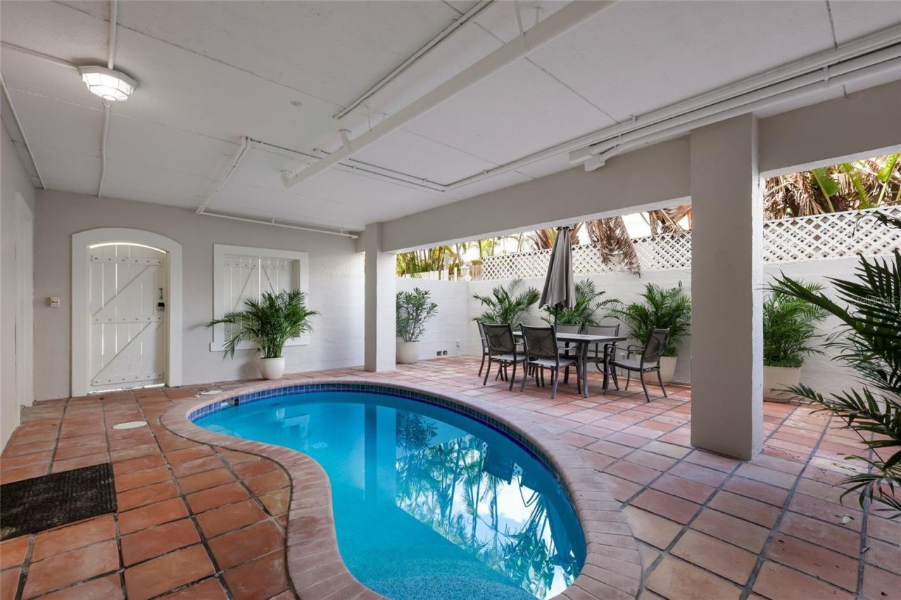 2412 Avenue B, Bradenton Beach, FL 34217 Photo