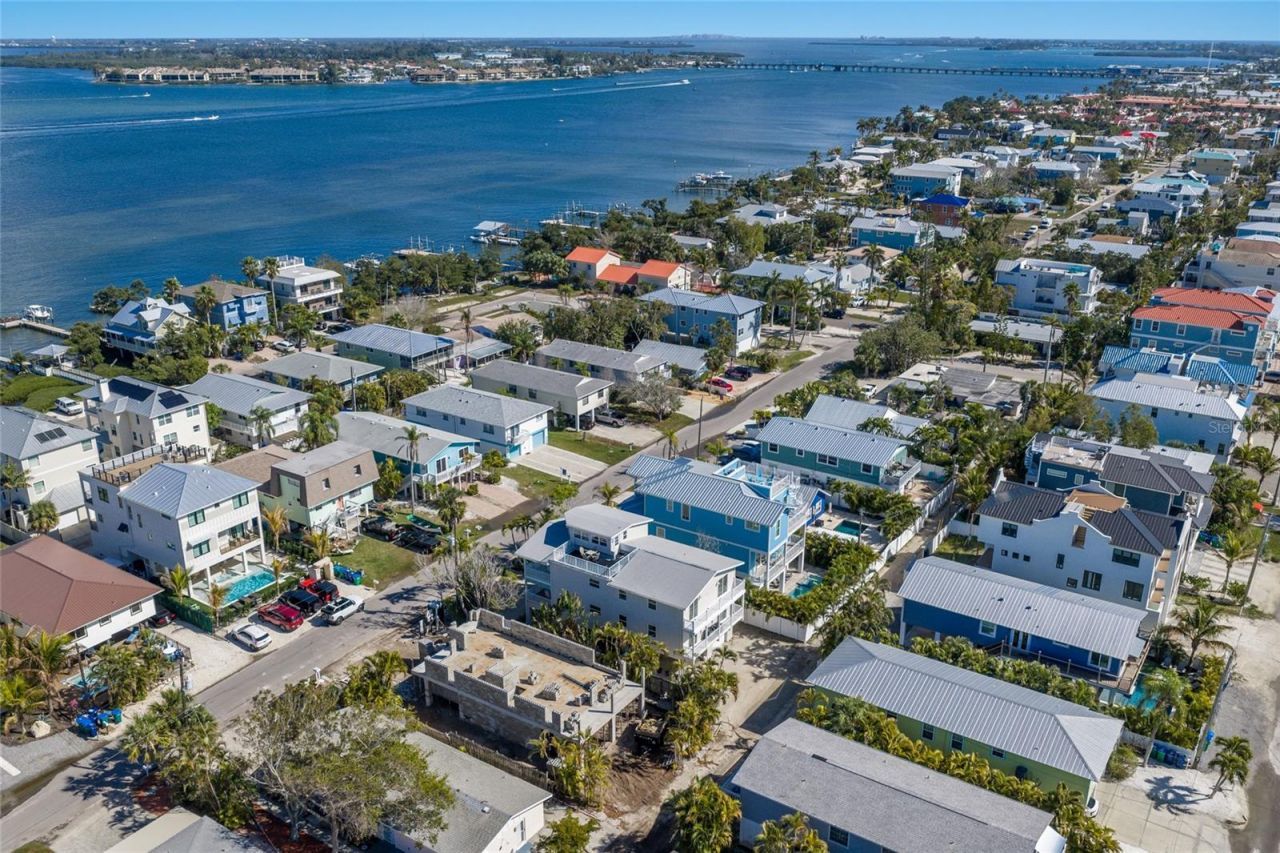 2412 Avenue B, Bradenton Beach, FL 34217 Photo