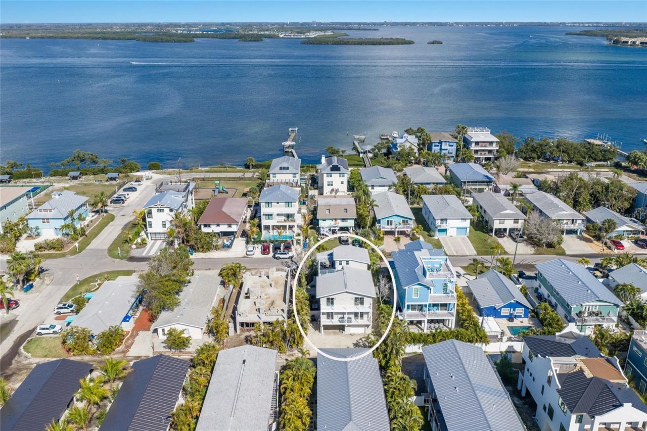 2412 Avenue B, Bradenton Beach, FL 34217 Photo