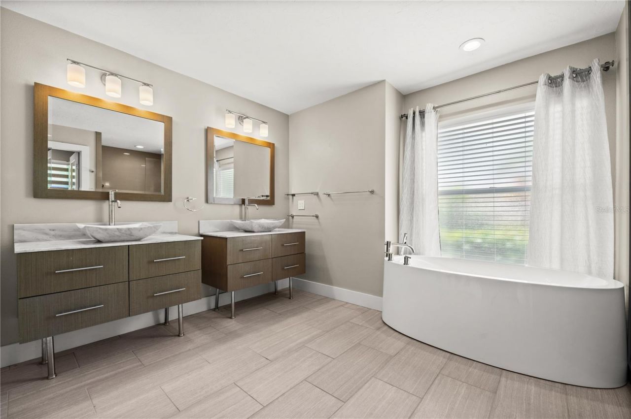 6960 Stetson Street Circle , Sarasota, FL 34243 Photo