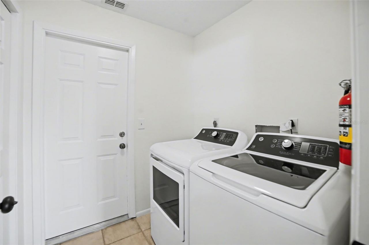 7918 Cypress Lake Drive, Sarasota, FL 34243 Photo